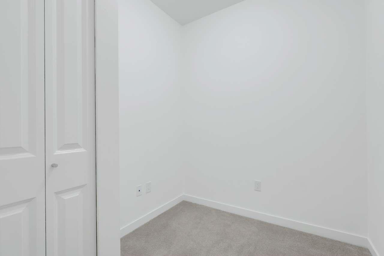 427 15738 85 AVENUE