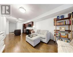 607 - 126 SIMCOE STREET, Toronto, Ontario