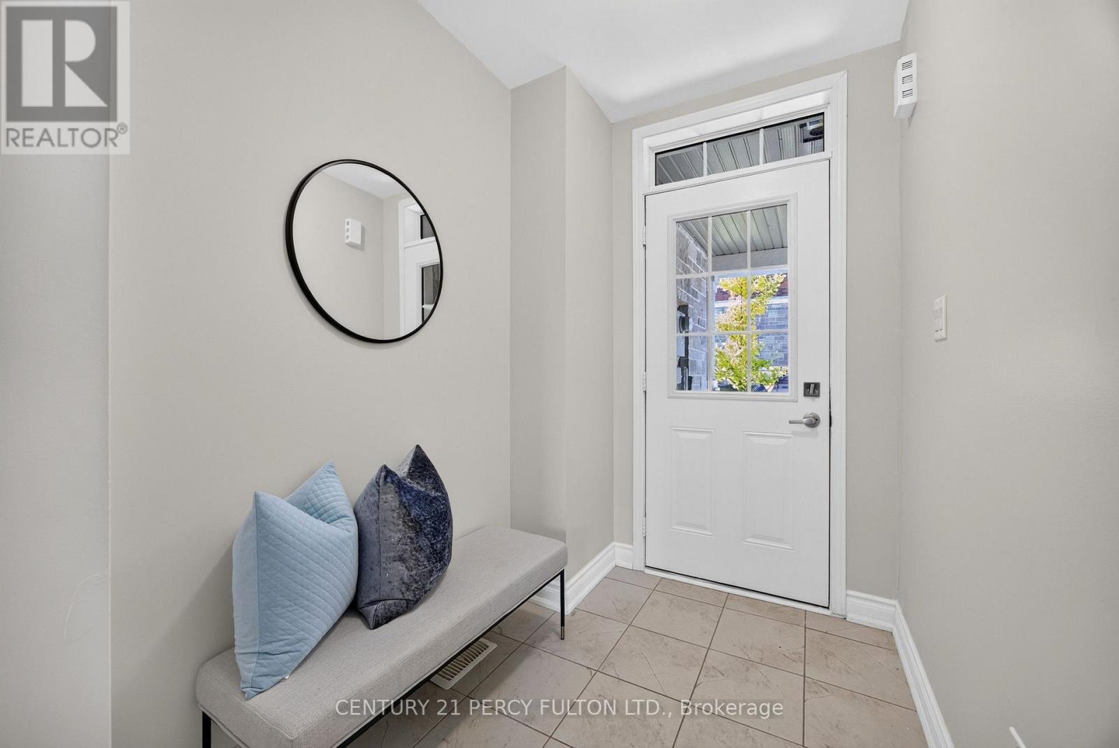 58 Harwood Avenue N, Ajax (Central), Ontario  L1T 0P4 - Photo 4 - E14126450