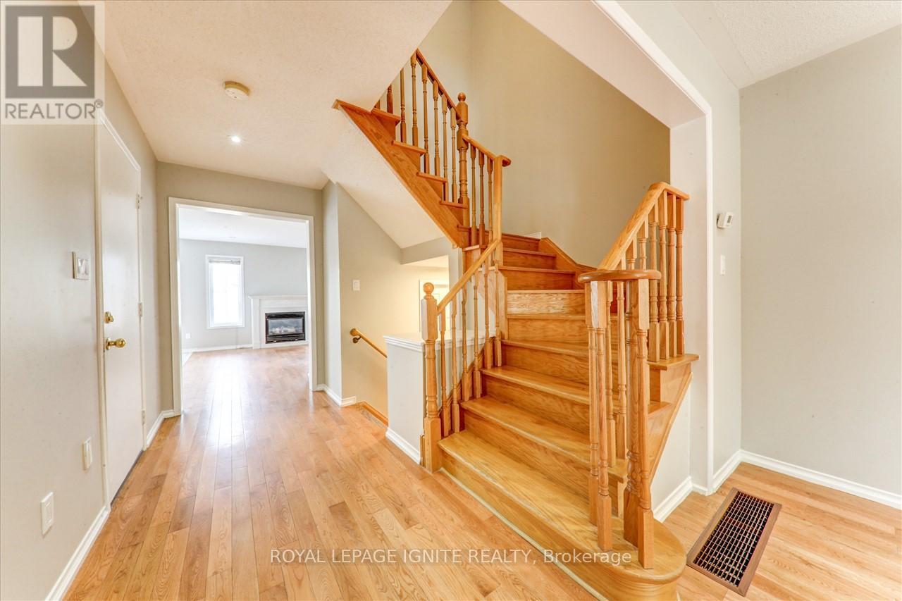 32 Tansley Crescent, Ajax (Northeast Ajax), Ontario  L1Z 1Y3 - Photo 7 - E14126482