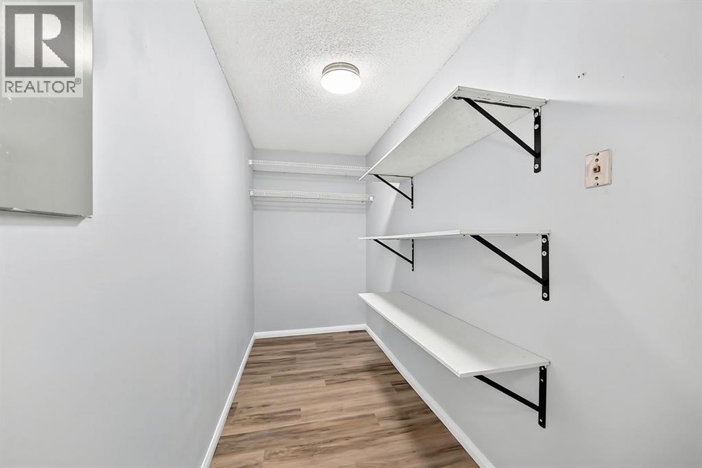 2467, 70 Glamis Drive SW, Calgary, Alberta  T3E 6T6 - Photo 7 - A2355203