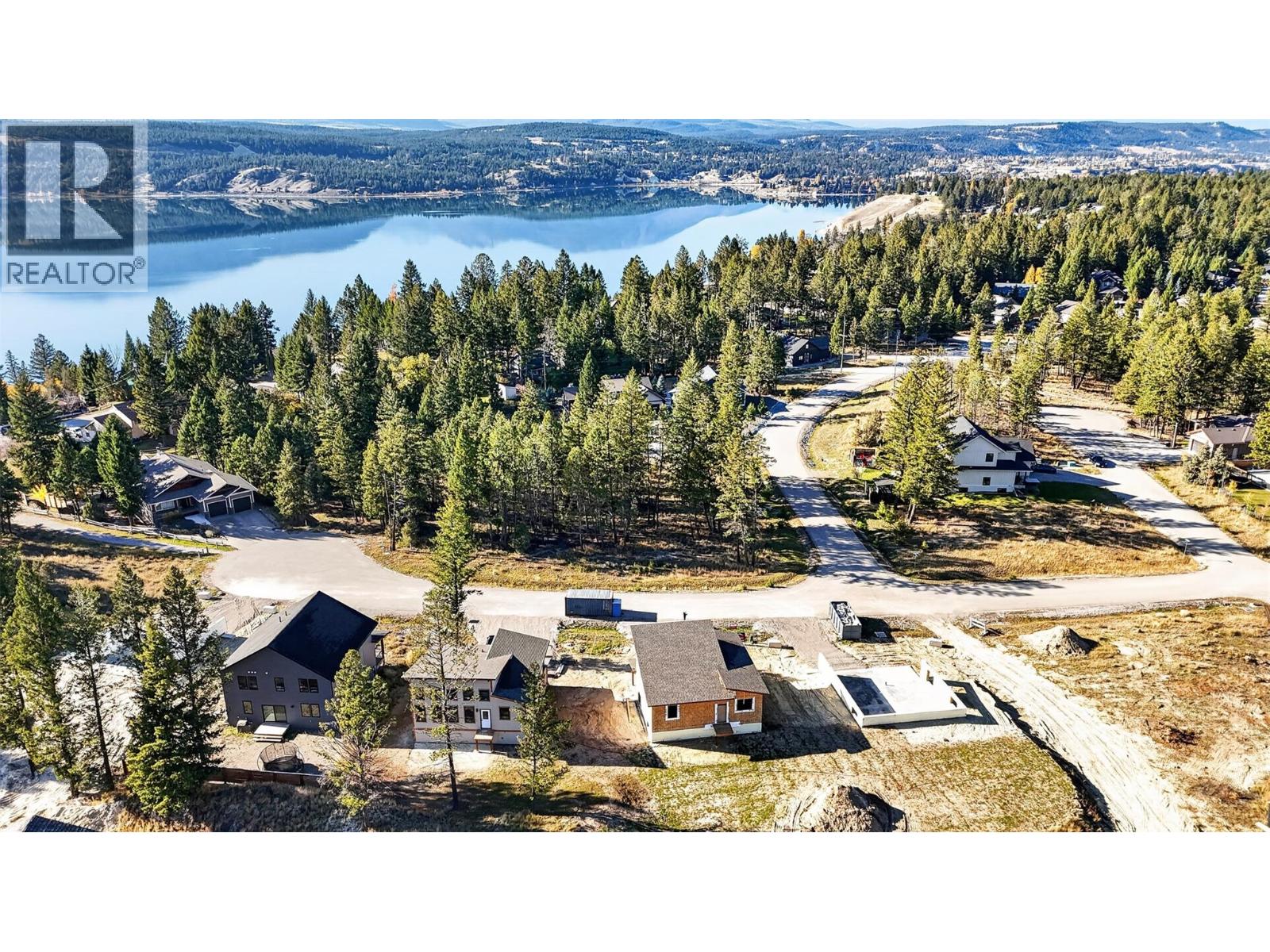 1210 Swansea Crescent, Windermere, British Columbia
