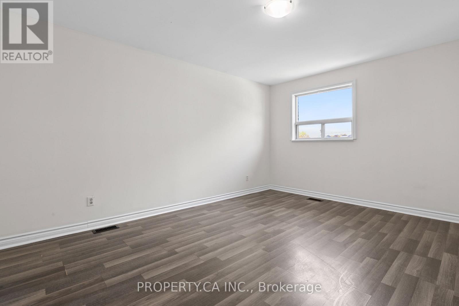 3 - 22 Lappin Avenue, Toronto, Ontario  M6H 1Y4 - Photo 7 - W14126466