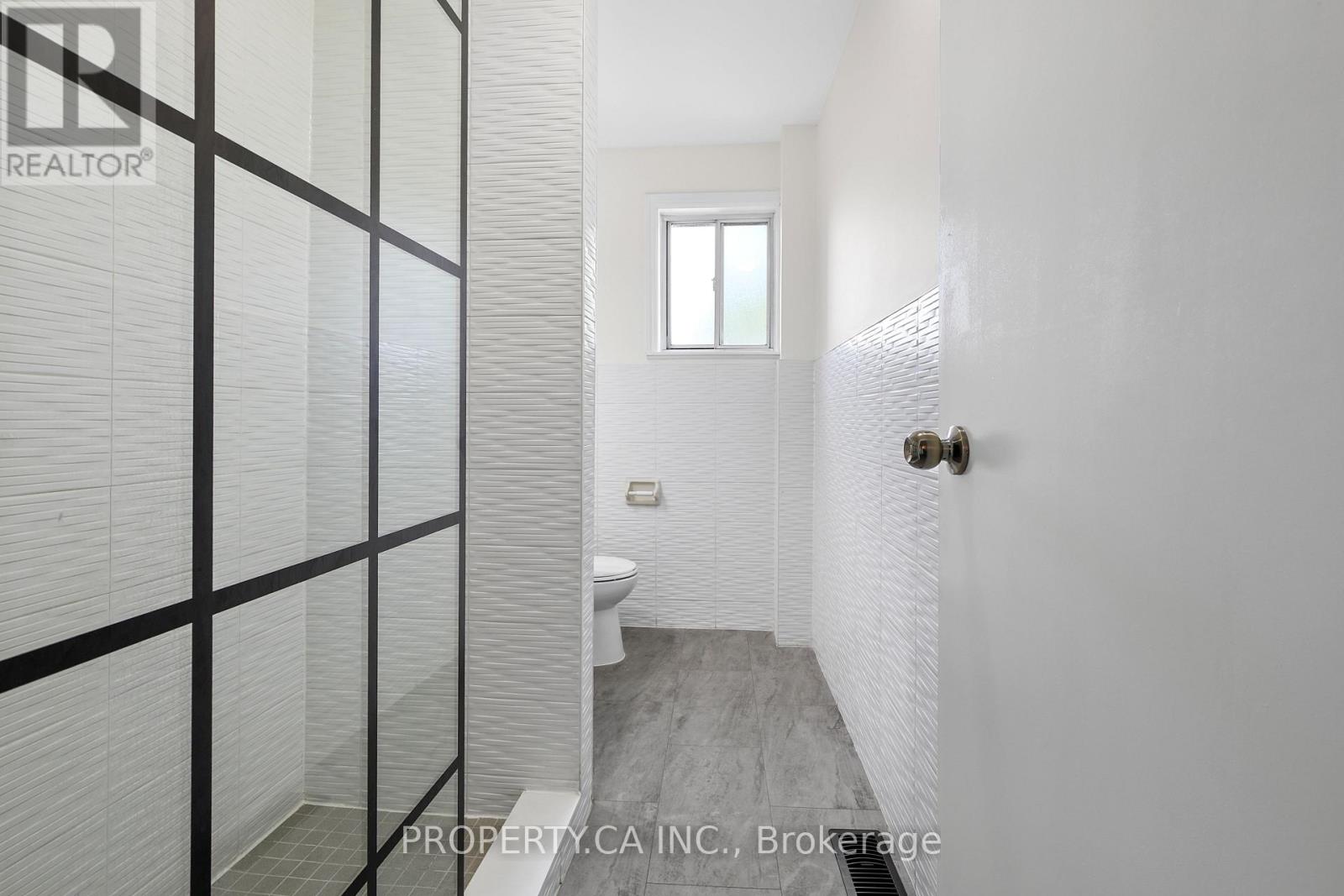 3 - 22 Lappin Avenue, Toronto, Ontario  M6H 1Y4 - Photo 8 - W14126466