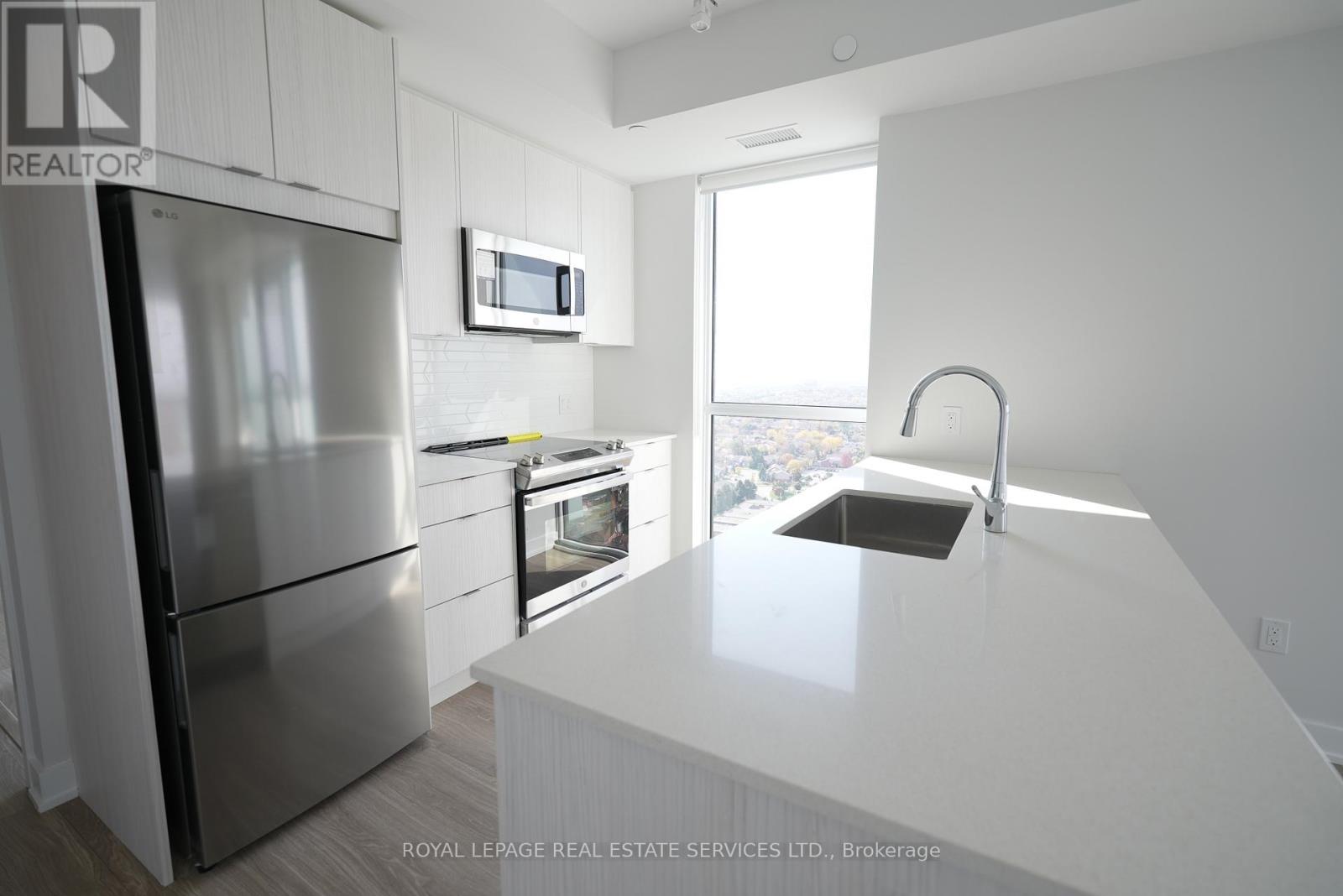 3401 - 4130 Parkside Village Drive, Mississauga, Ontario  L5B 0L7 - Photo 4 - W14126488