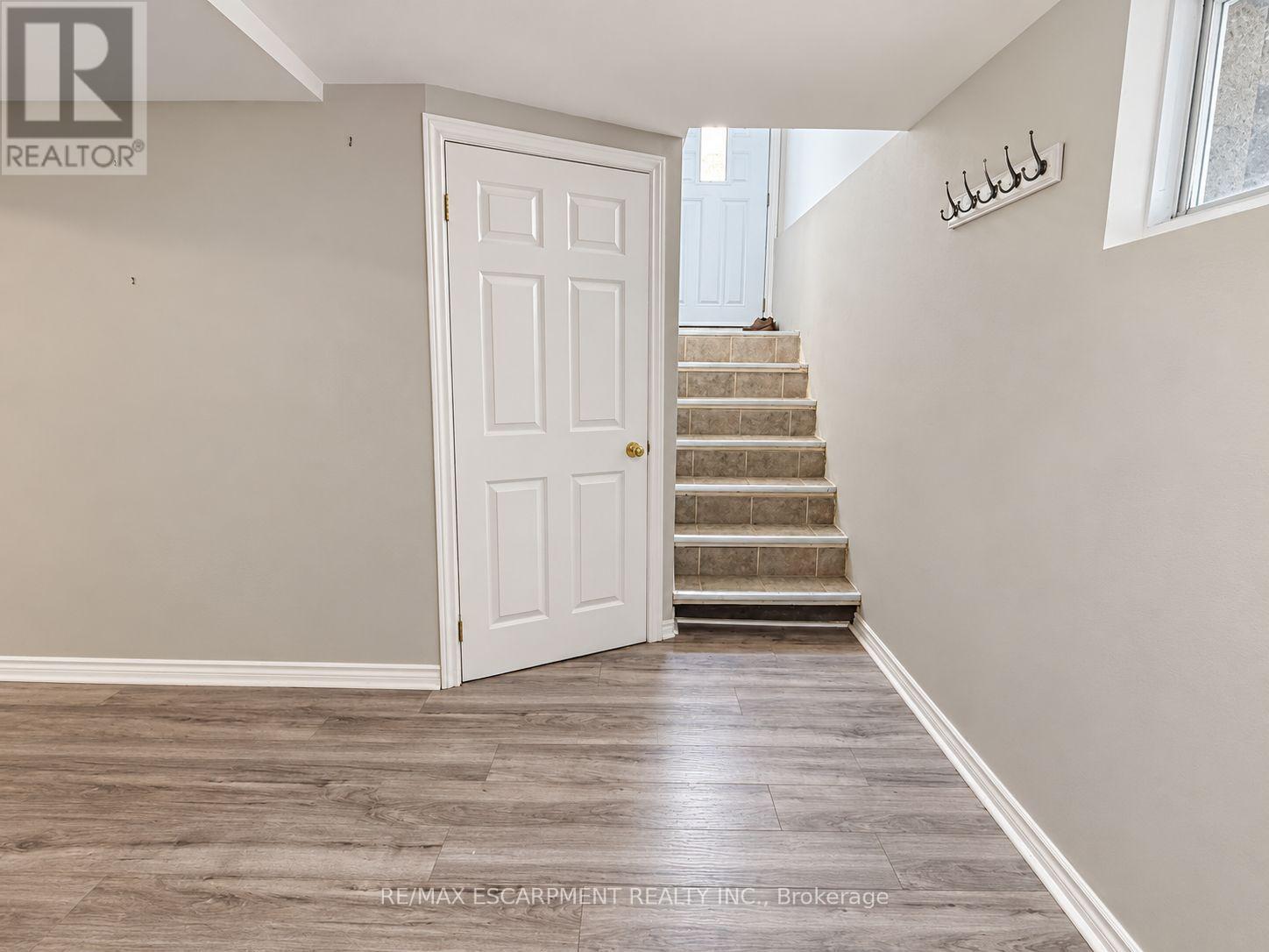 272 Upper Paradise Road, Hamilton (Westcliffe), Ontario  L9C 5C2 - Photo 17 - X14126506