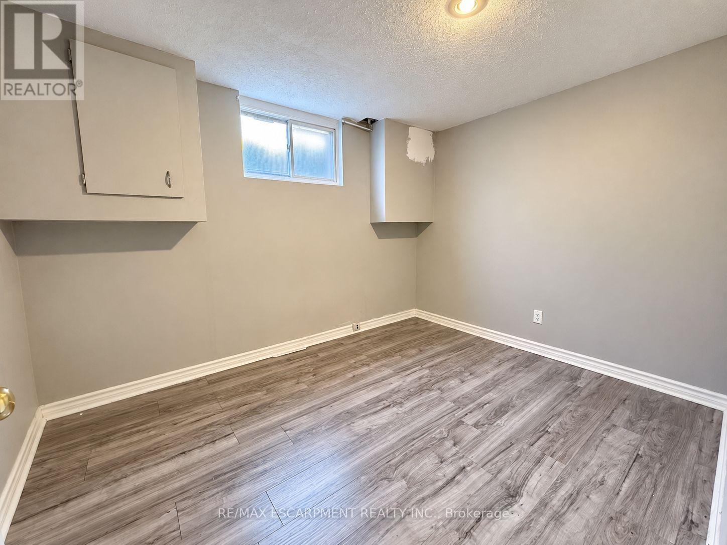272 Upper Paradise Road, Hamilton (Westcliffe), Ontario  L9C 5C2 - Photo 21 - X14126506