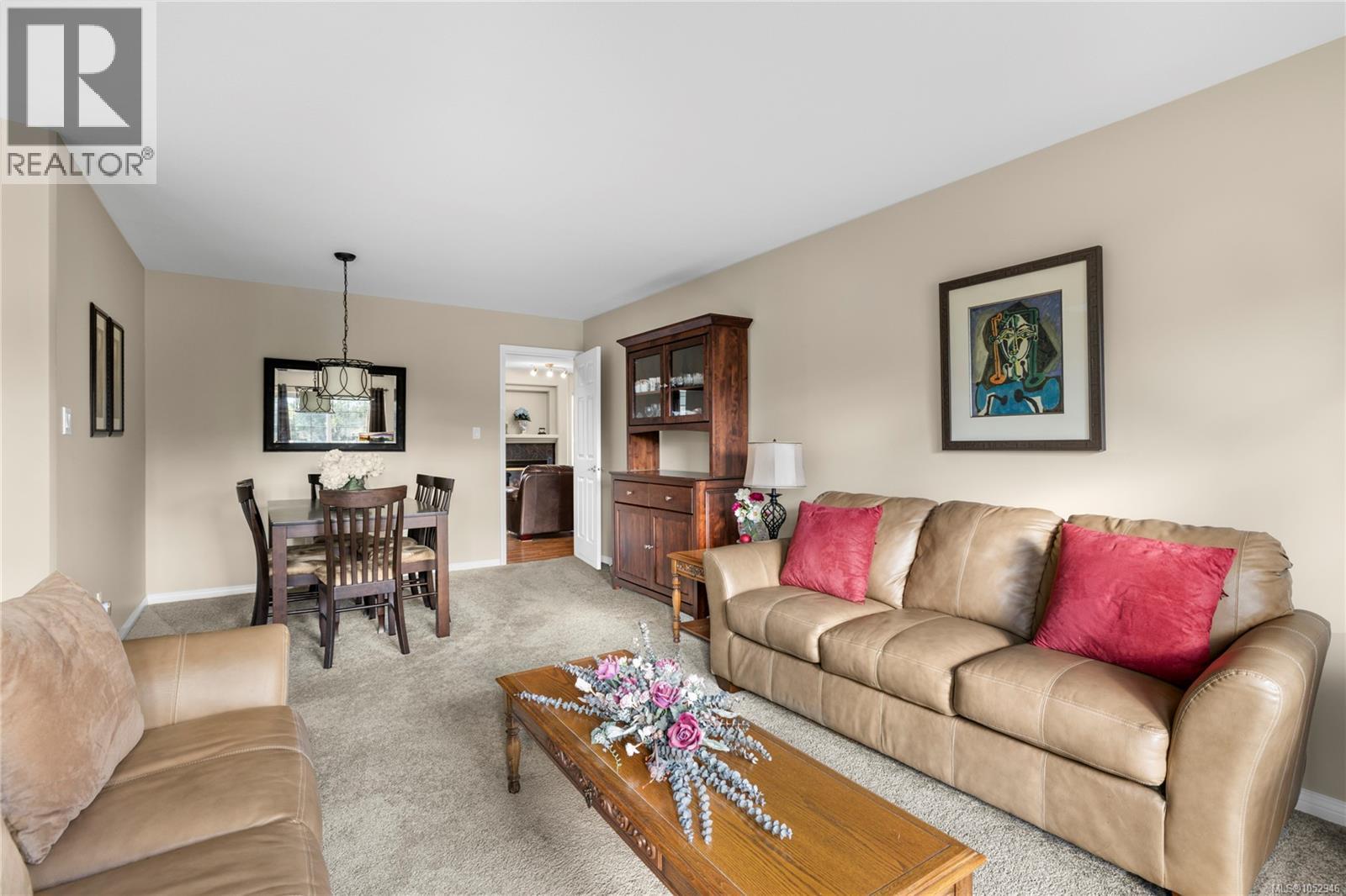 1049 Sunrise Dr