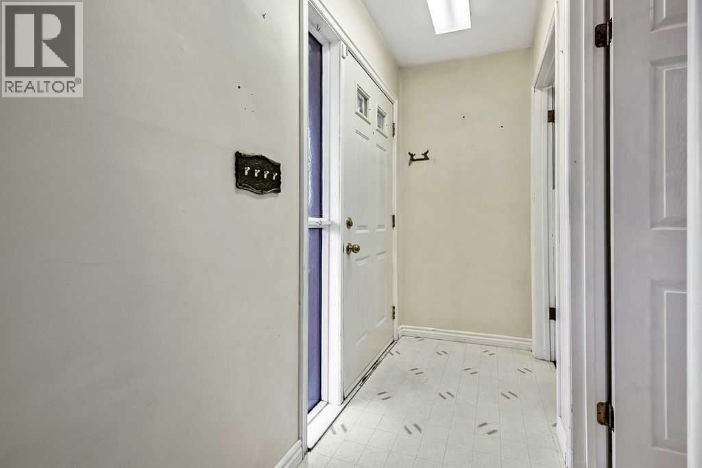 210 Edgar Avenue NW, Diamond Valley, Alberta  T0L 2A0 - Photo 10 - A2354584