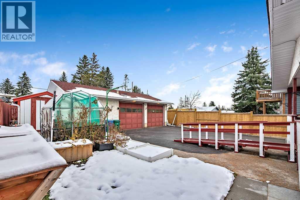 210 Edgar Avenue NW, Diamond Valley, Alberta  T0L 2A0 - Photo 25 - A2354584