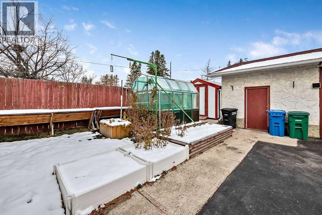 210 Edgar Avenue NW, Diamond Valley, Alberta  T0L 2A0 - Photo 26 - A2354584