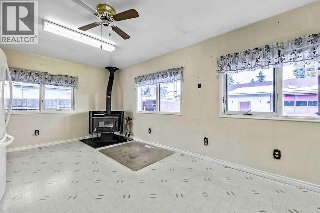 210 Edgar Avenue NW, Diamond Valley, Alberta  T0L 2A0 - Photo 8 - A2354584