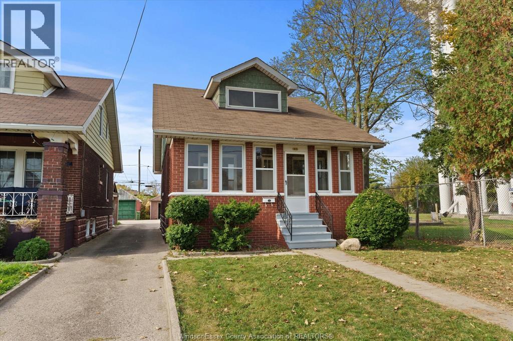 1615 Benjamin, Windsor, Ontario  N8X 4N7 - Photo 2 - 26026023