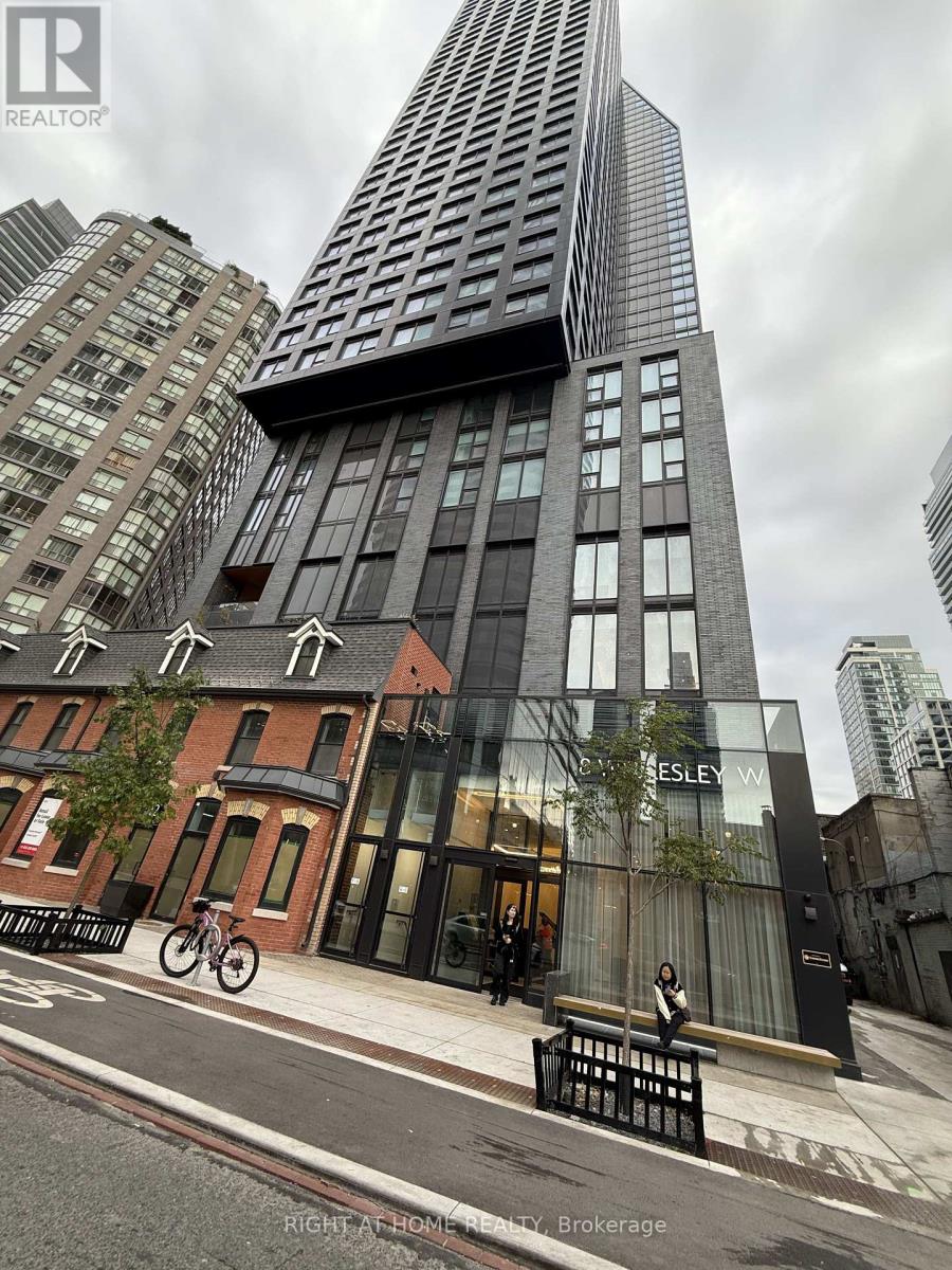 LP08 - 8 WELLESLEY STREET W, toronto (bay street corridor), Ontario