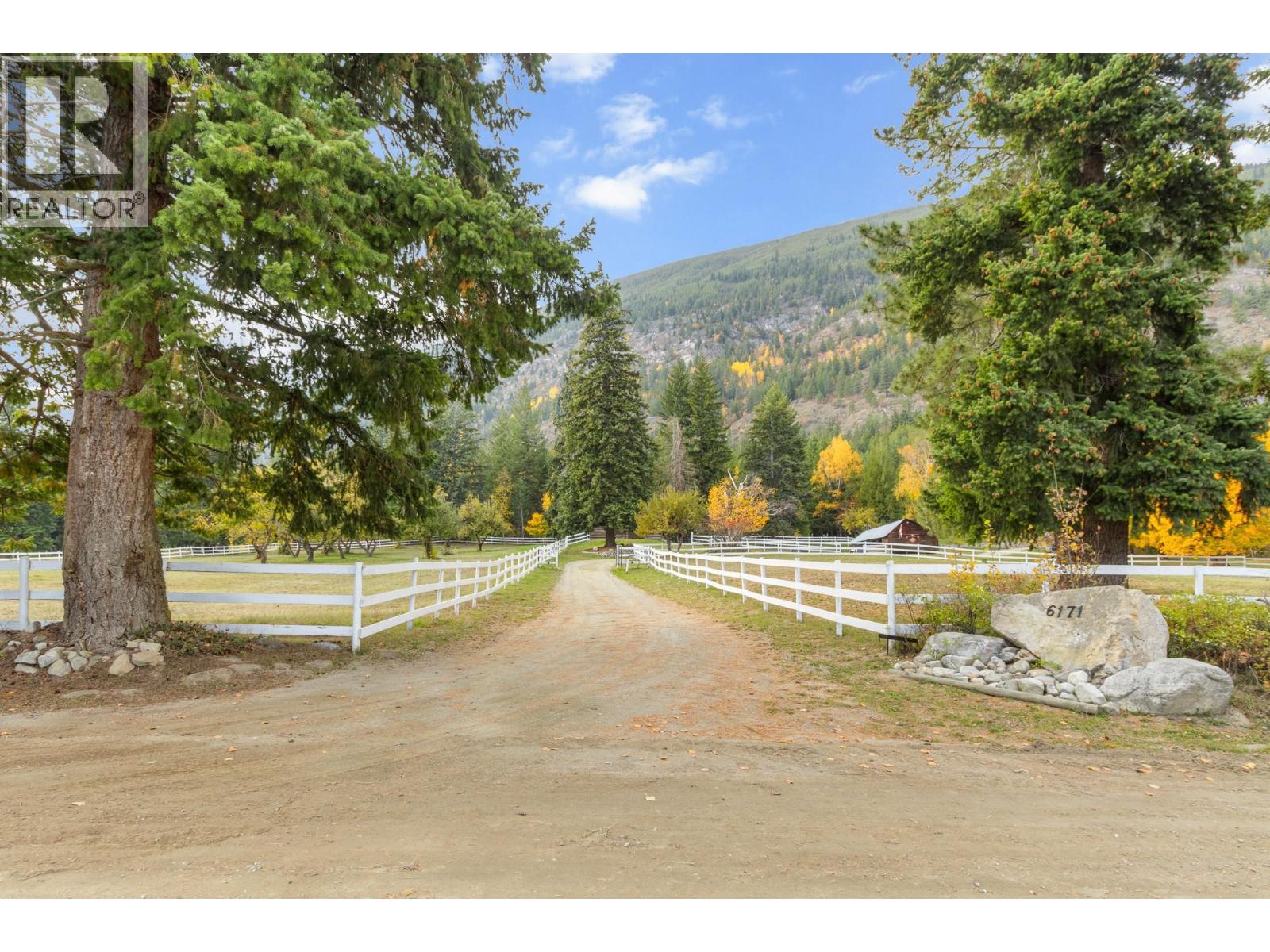 6171 50 Street NW, Salmon Arm, British Columbia  V1E 3A6 - Photo 50 - 10389488