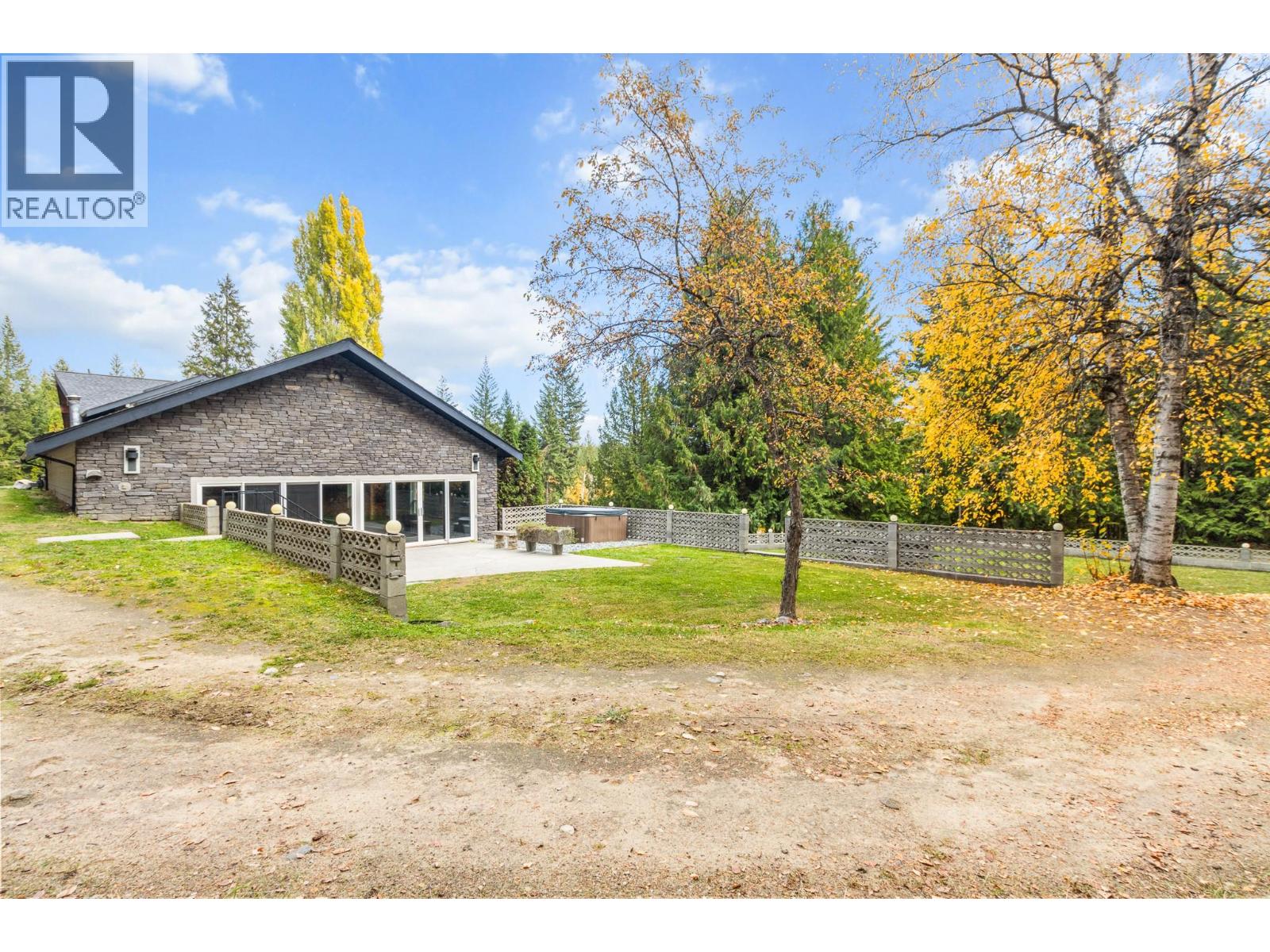 6171 50 Street NW, Salmon Arm, British Columbia  V1E 3A6 - Photo 36 - 10389488