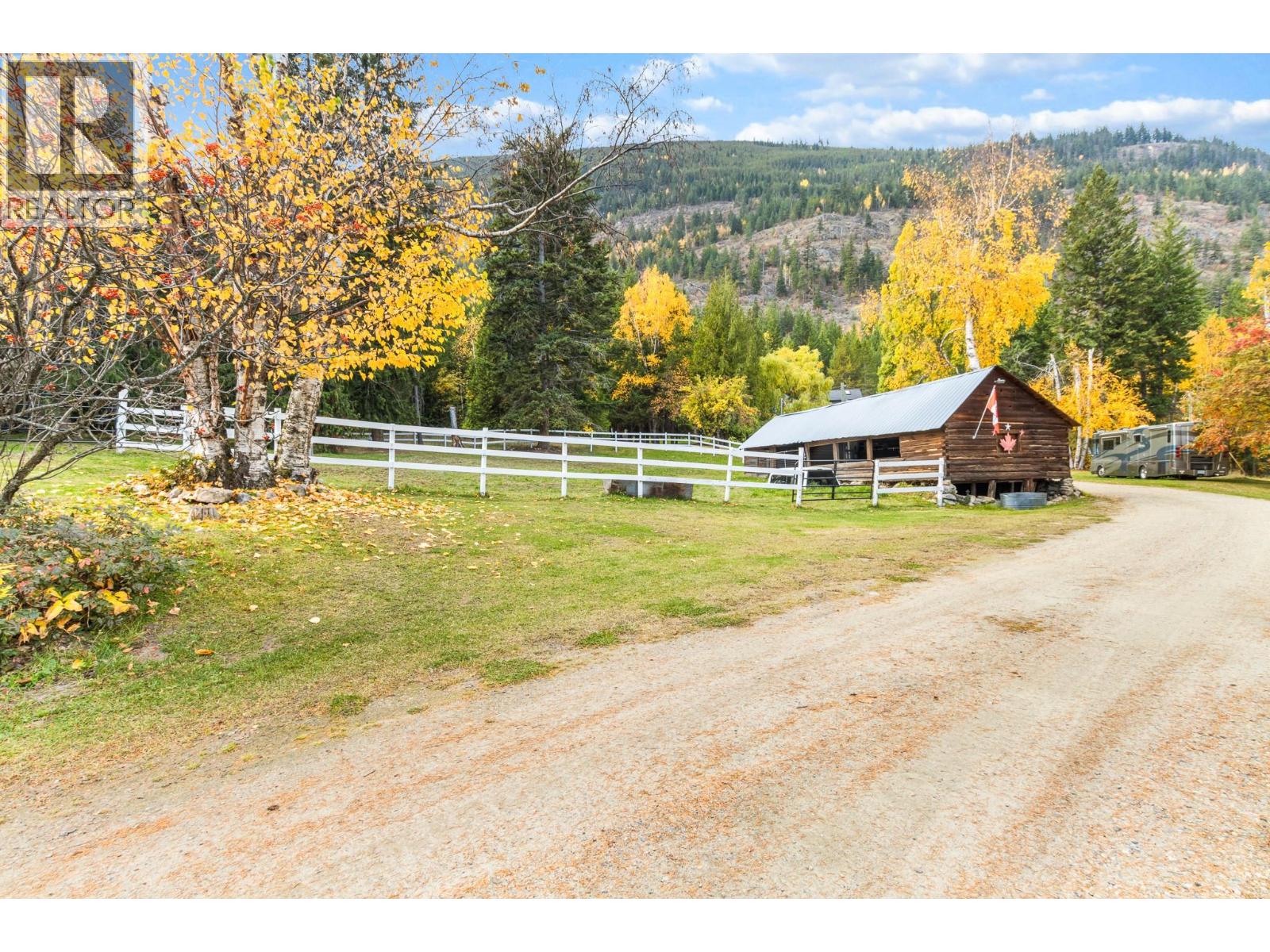 6171 50 Street NW, Salmon Arm, British Columbia  V1E 3A6 - Photo 45 - 10389488