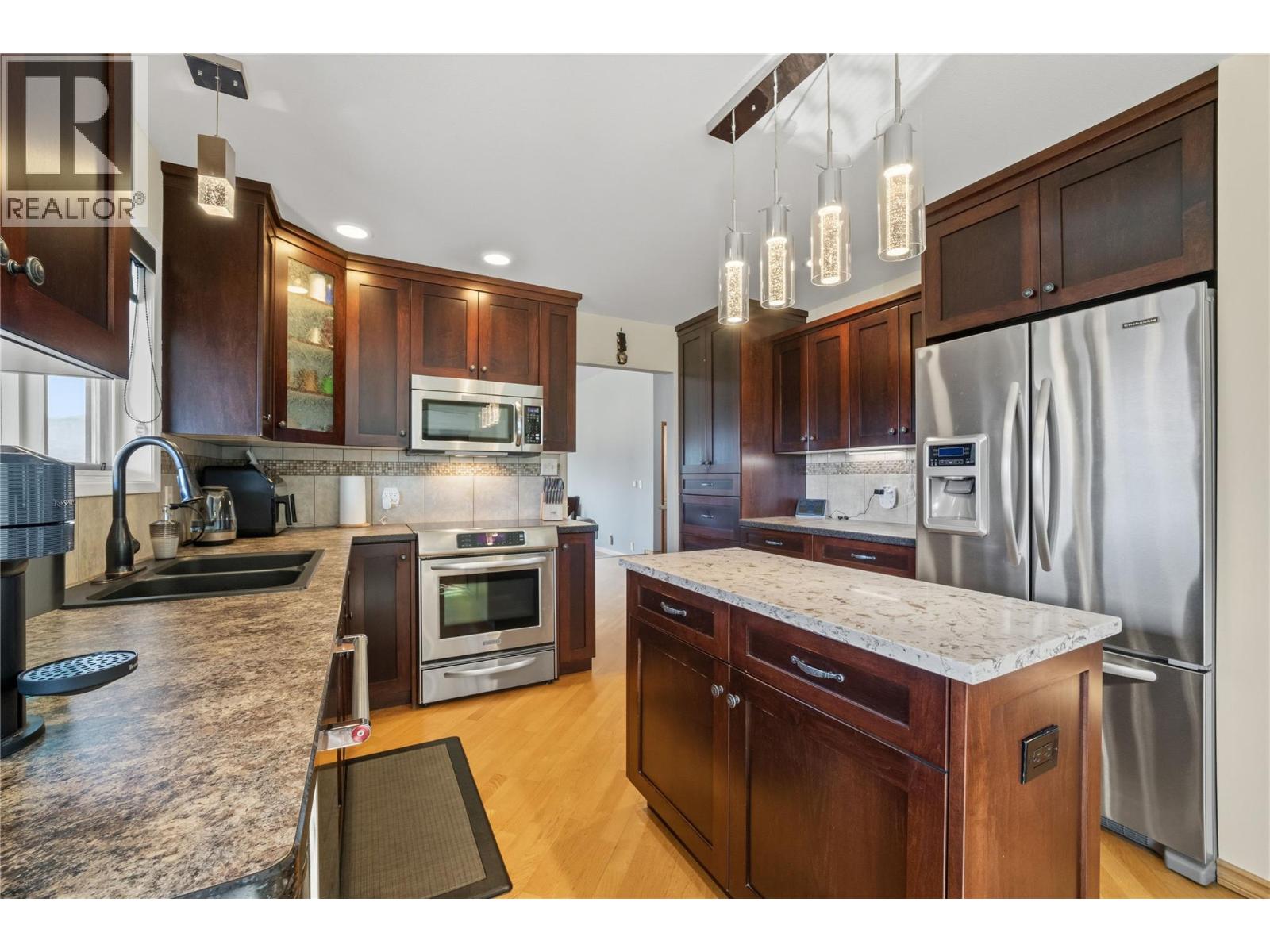 3331 Mcbride Road, Blind Bay, British Columbia  V0E 1H1 - Photo 18 - 10404312