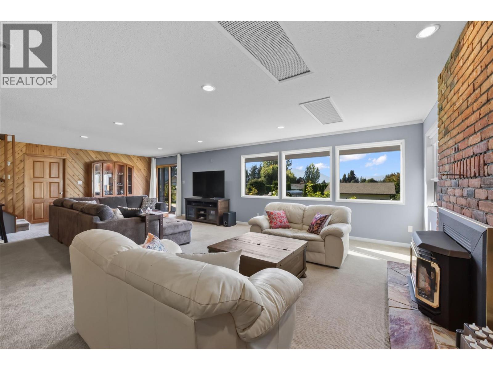 3331 Mcbride Road, Blind Bay, British Columbia  V0E 1H1 - Photo 49 - 10404312