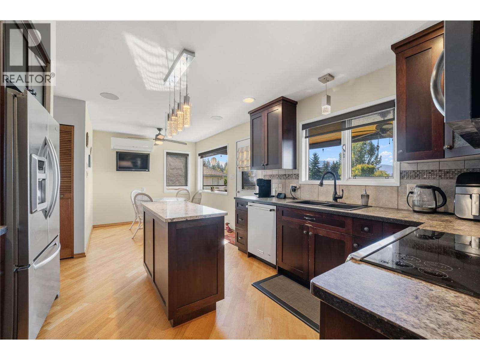 3331 Mcbride Road, Blind Bay, British Columbia  V0E 1H1 - Photo 17 - 10404312