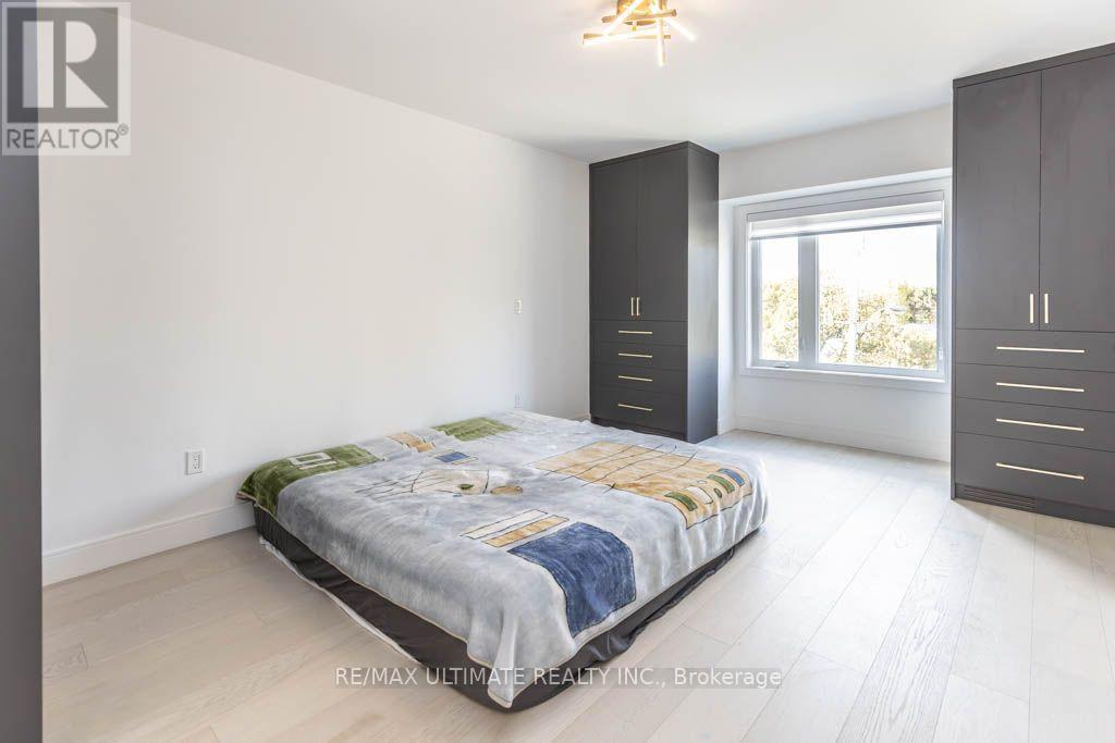 33 Flindon Road, Toronto, Ontario  M6M 1J1 - Photo 17 - W14125560