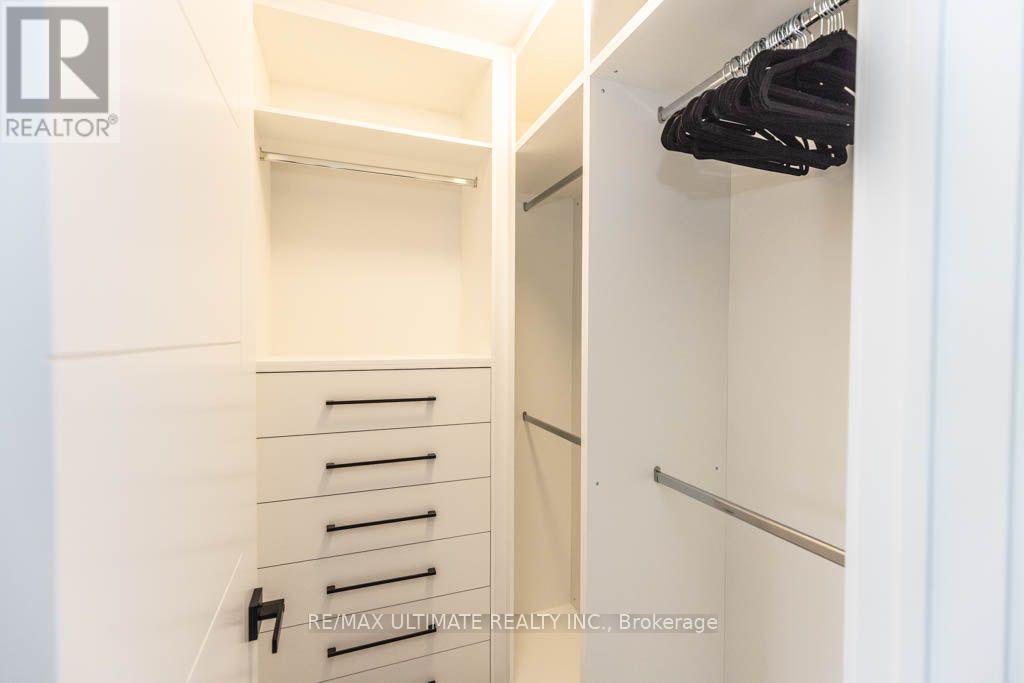 33 Flindon Road, Toronto, Ontario  M6M 1J1 - Photo 19 - W14125560