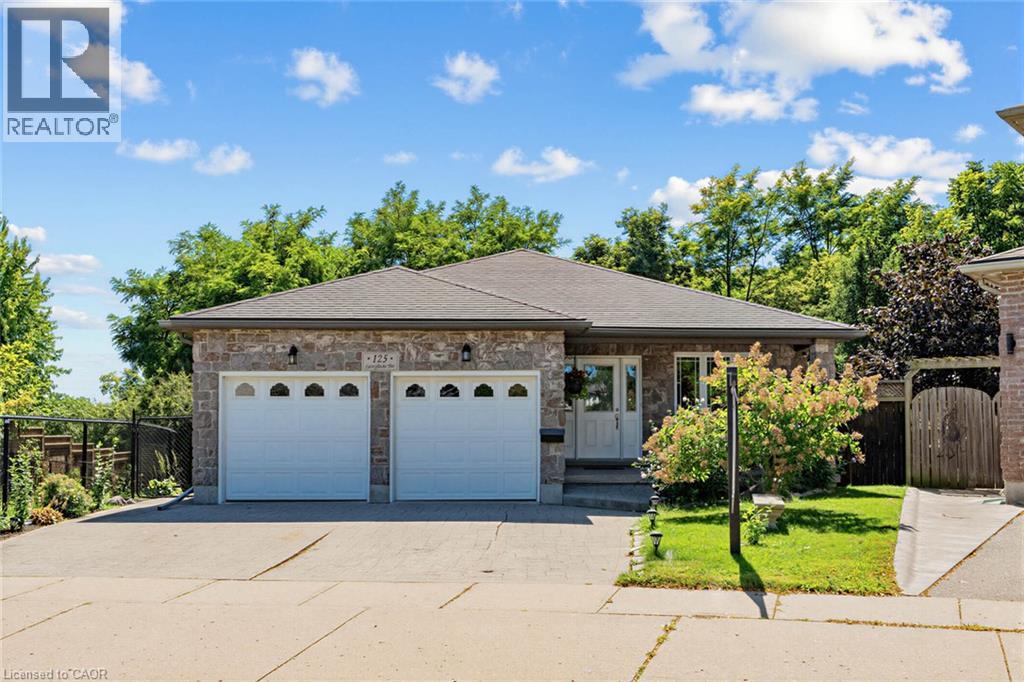 125 LANGLAW Drive, Cambridge, Ontario