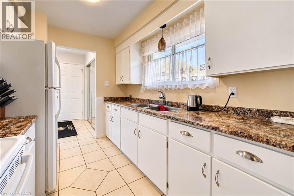 339 Westwood Drive, Kitchener, Ontario  N2M 2L3 - Photo 8 - 40874685