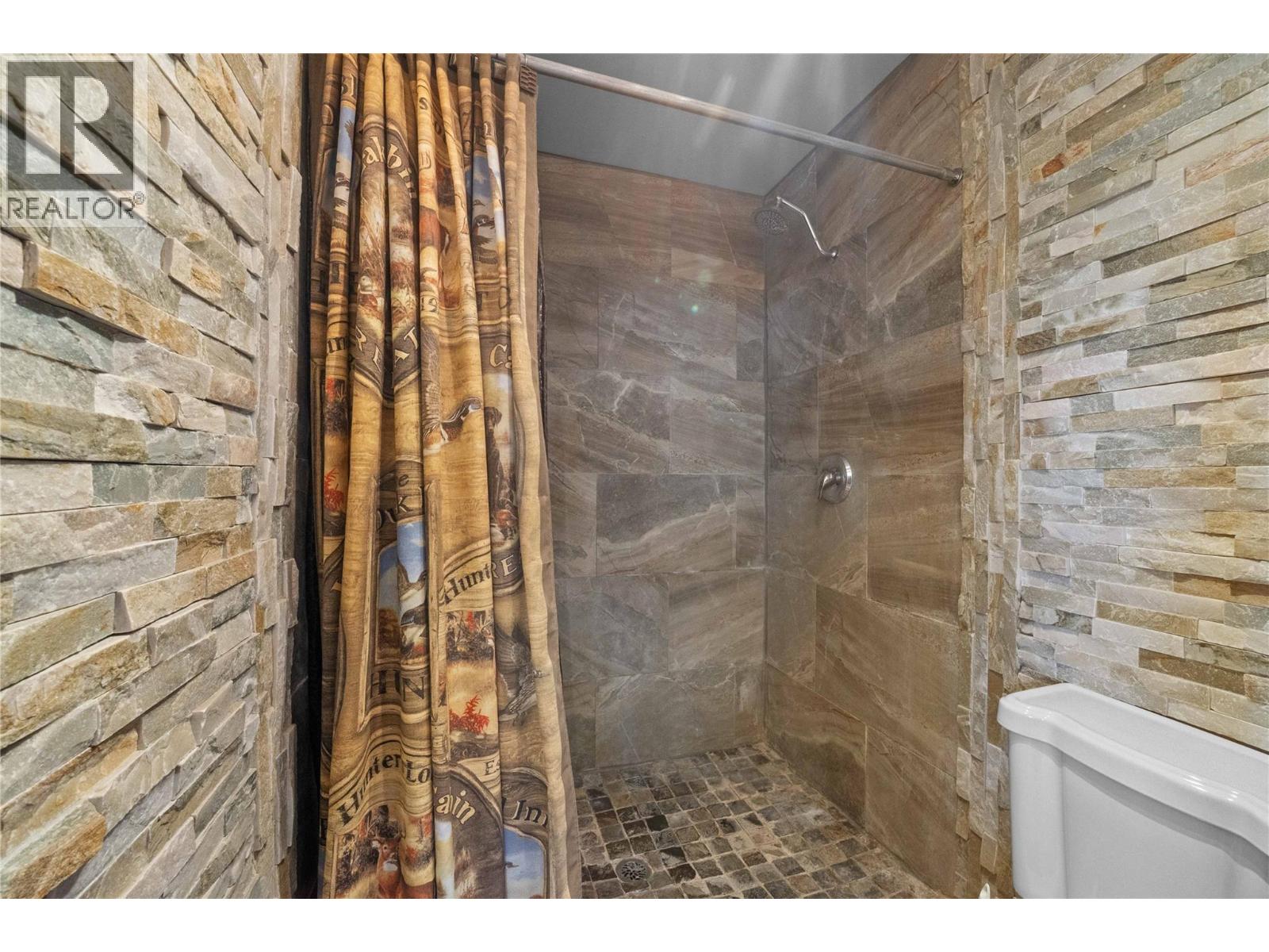 2321 Salo Road, Sorrento, British Columbia  V0E 2W1 - Photo 32 - 10404255