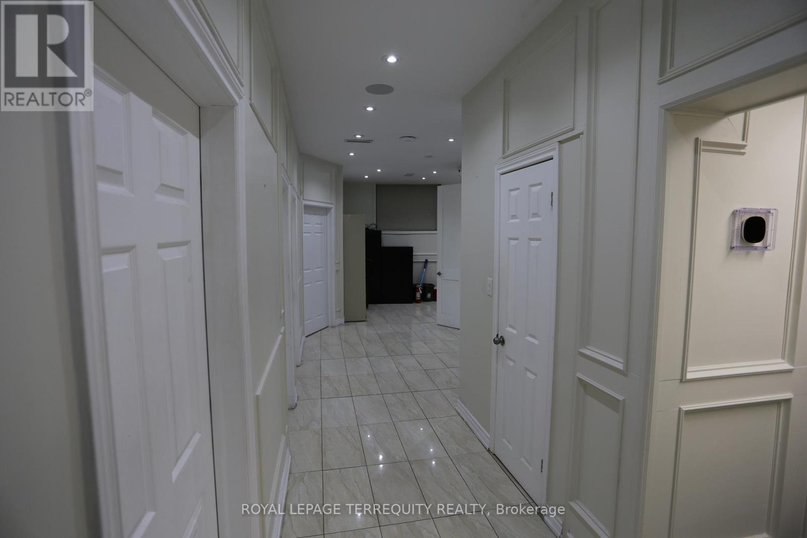 Ground Floor A - 1888 Wilson Avenue, Toronto (Downsview-Roding-Cfb), Ontario  M9M 1A7 - Photo 20 - W14126558