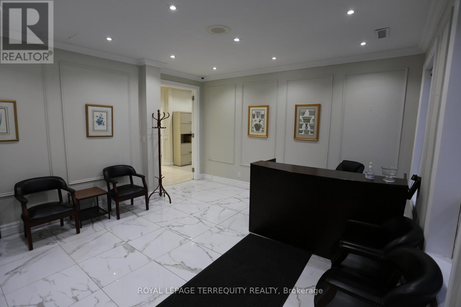 Ground Floor A - 1888 Wilson Avenue, Toronto (Downsview-Roding-Cfb), Ontario  M9M 1A7 - Photo 4 - W14126558