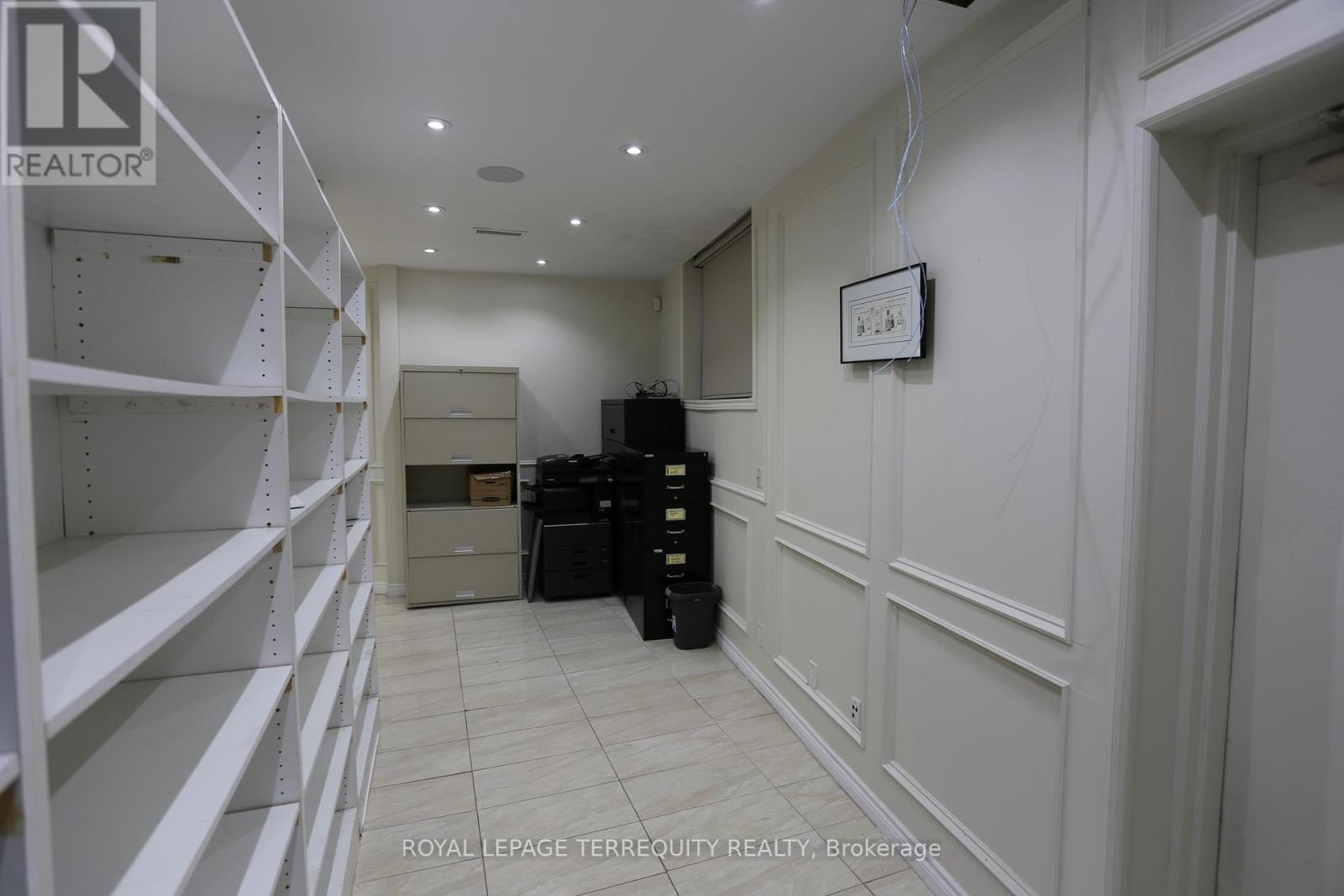 Ground Floor A - 1888 Wilson Avenue, Toronto (Downsview-Roding-Cfb), Ontario  M9M 1A7 - Photo 9 - W14126558