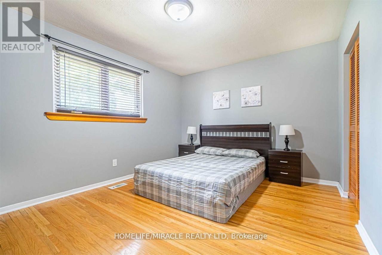 59 Brentwood Drive, Brampton, Ontario  L6T 1R1 - Photo 7 - W14126588