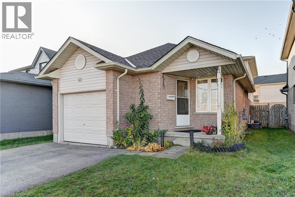 62 Fallowfield Drive, Kitchener, Ontario  N2C 2T3 - Photo 2 - 40874023