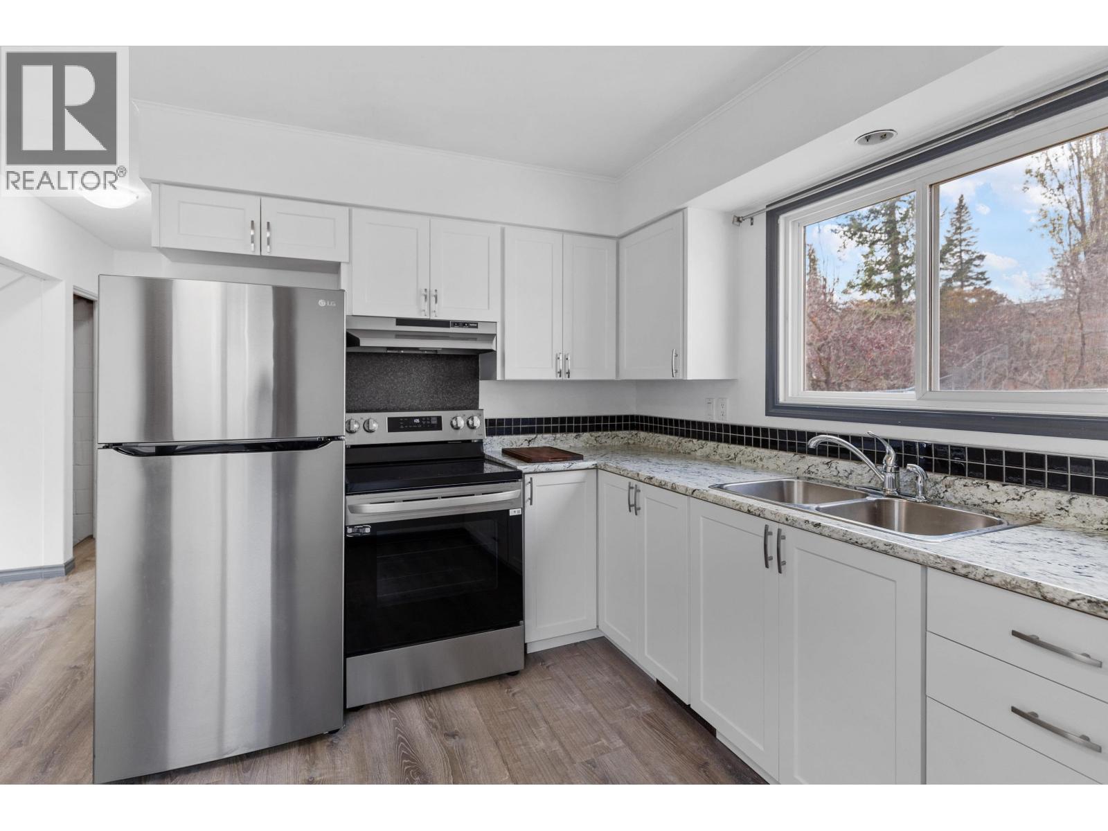 681 Ahbau Street, Prince George, British Columbia  V2M 3R8 - Photo 3 - R3179450