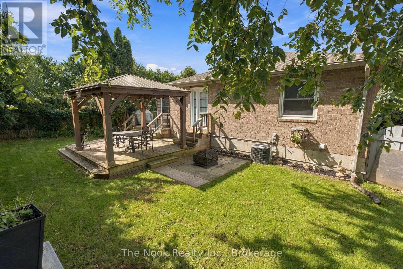 1 Inglewood Place, Whitby, Ontario  L1N 8Z7 - Photo 42 - E14123428