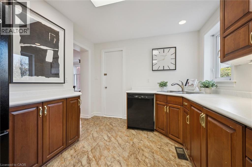 70 Simeon Street, Kitchener, Ontario  N2H 1S5 - Photo 17 - 40874553