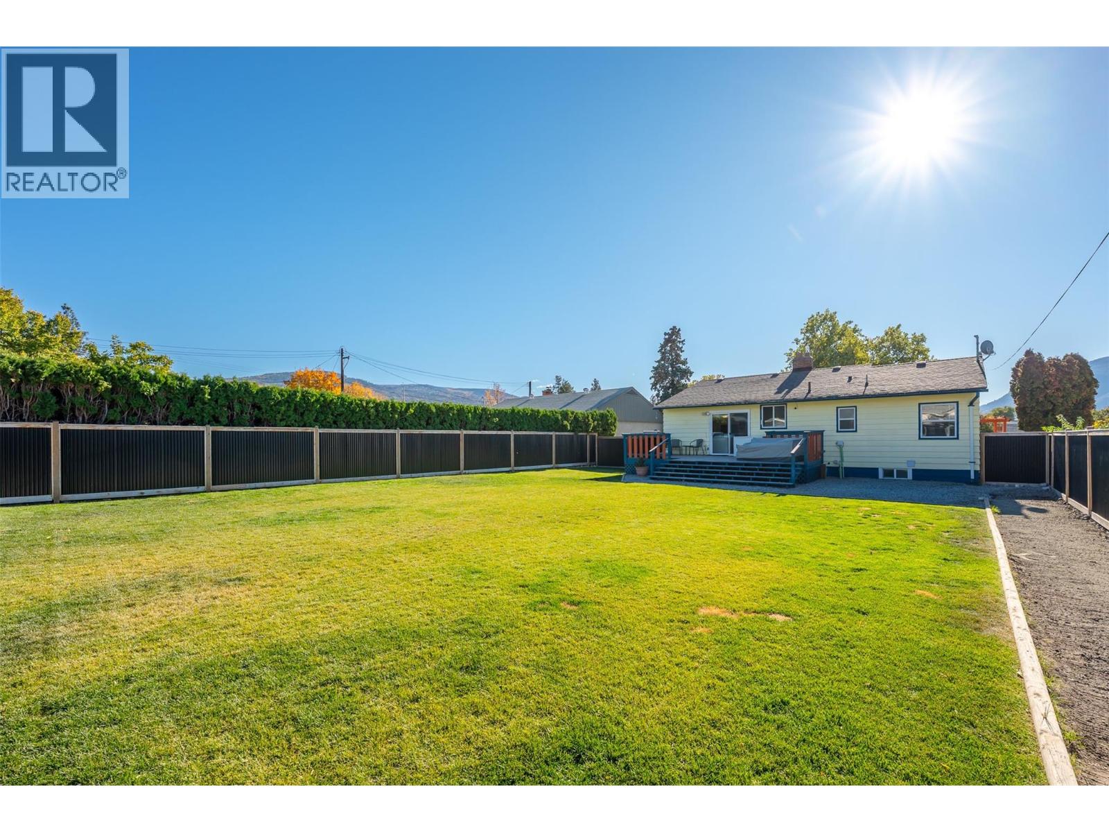 215 Windsor Avenue, Penticton, British Columbia  V2A 2K3 - Photo 49 - 10404618