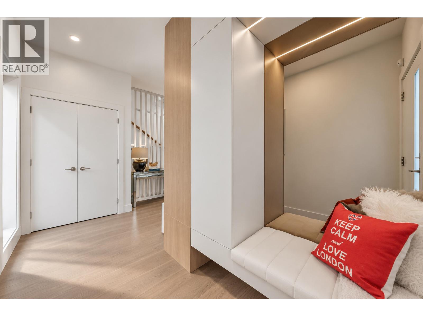3 3391 Price Street, Vancouver, British Columbia V5R 5P8 - Photo 4 - R3179421