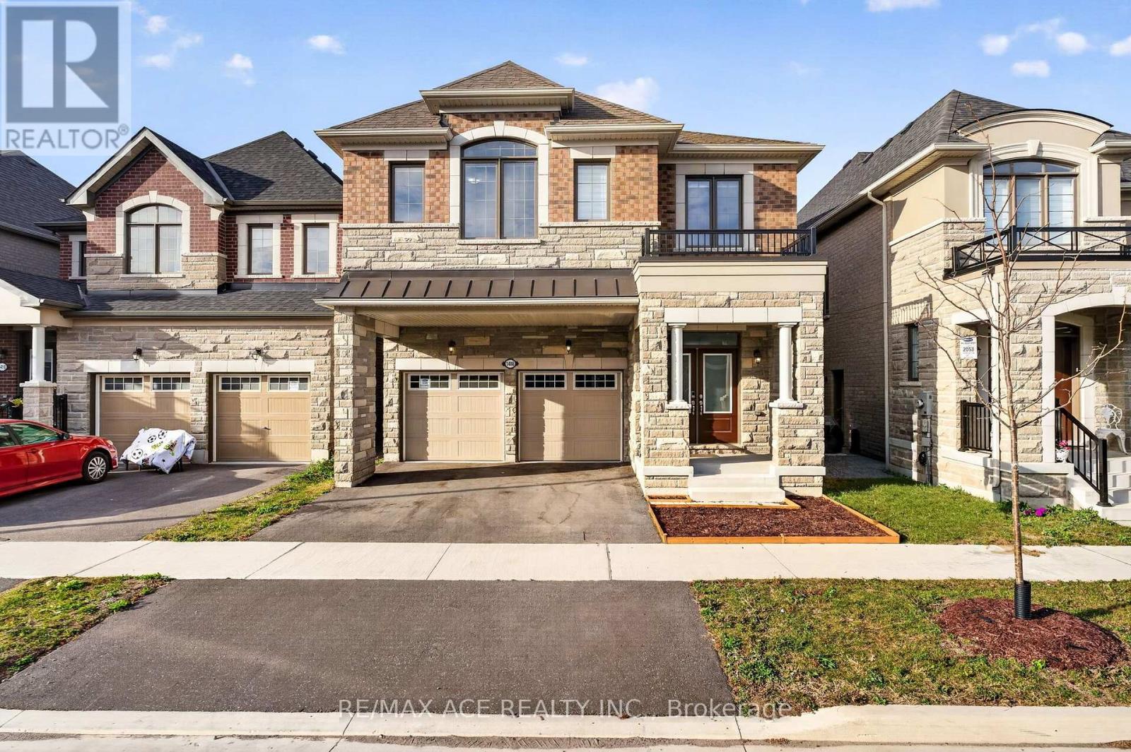 1408 Mockingbird Square, Pickering, Ontario  L1X 0N8 - Photo 4 - E14126720