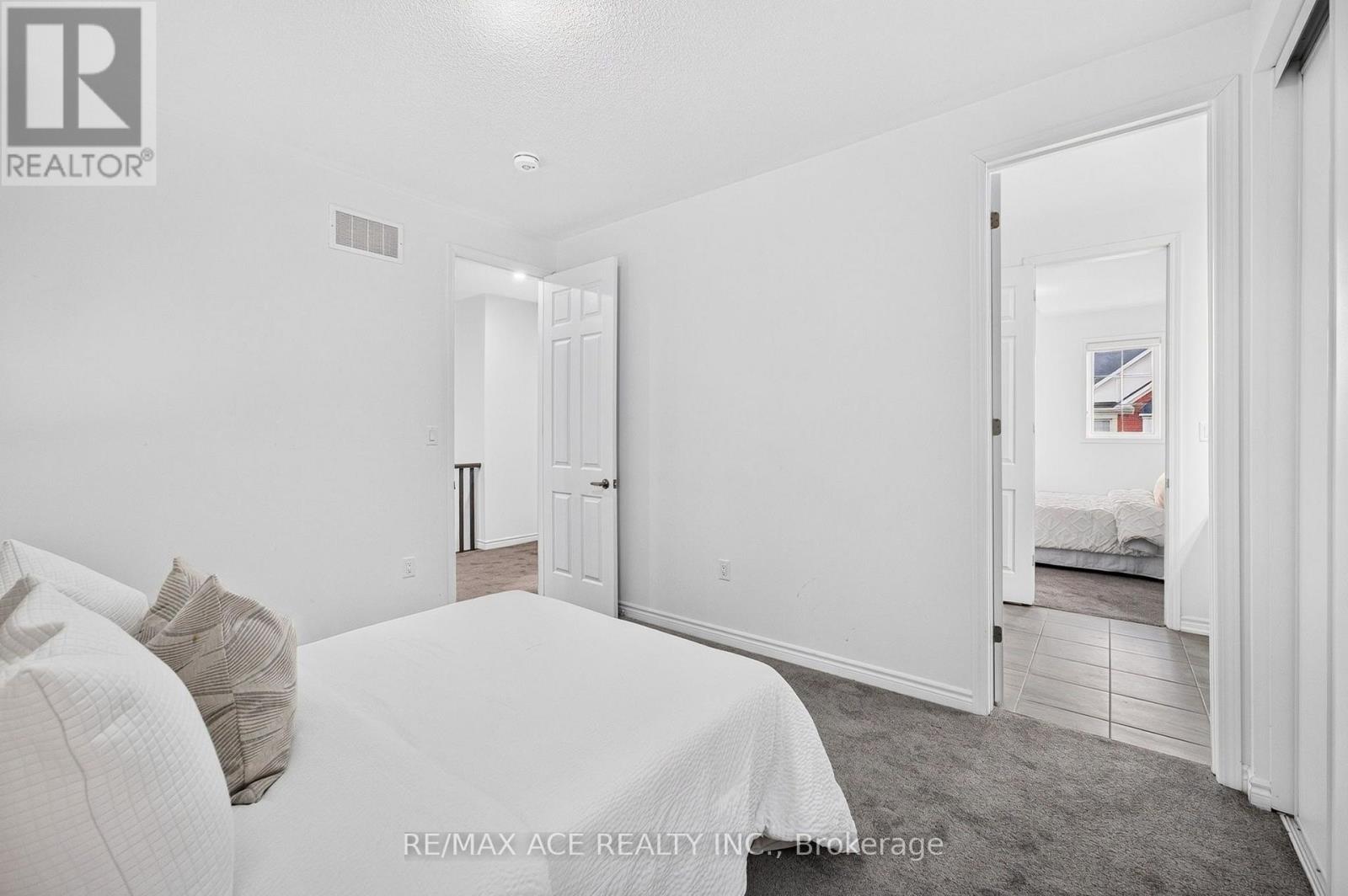 1408 Mockingbird Square, Pickering, Ontario  L1X 0N8 - Photo 41 - E14126720