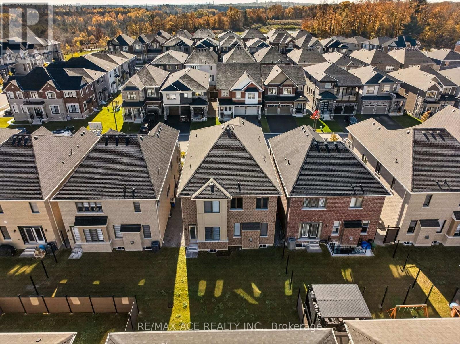 1408 Mockingbird Square, Pickering, Ontario  L1X 0N8 - Photo 49 - E14126720