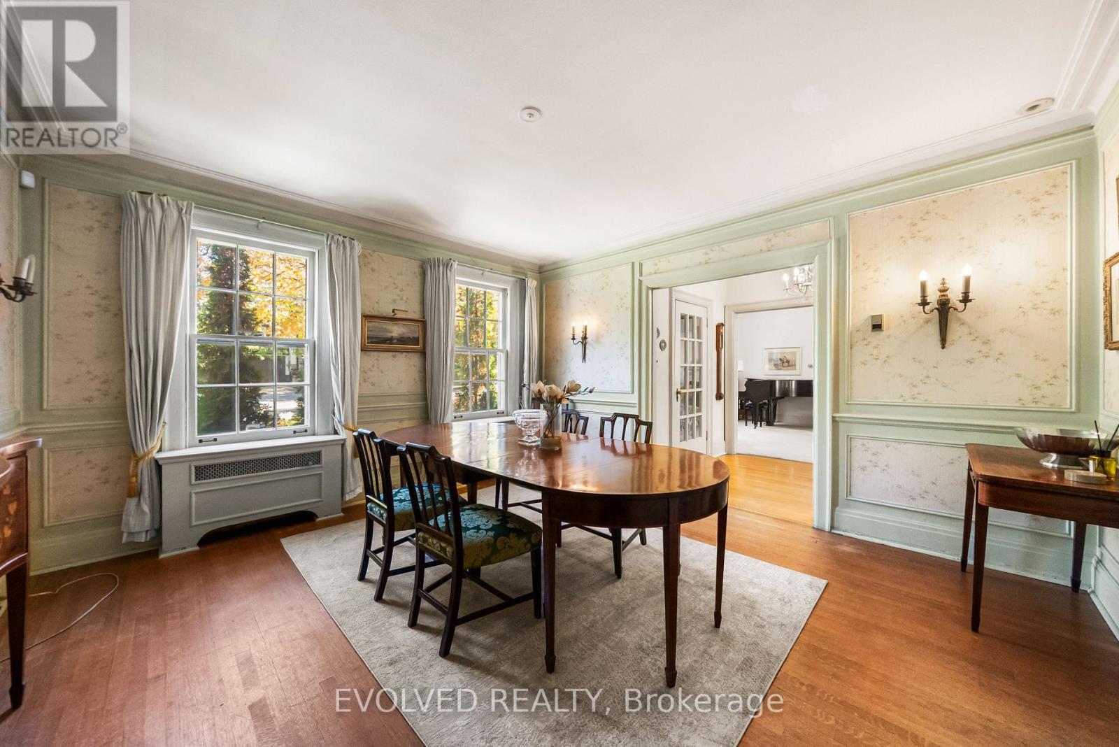 4 Dunloe Road, Toronto, Ontario  M4V 2W5 - Photo 12 - C14115768