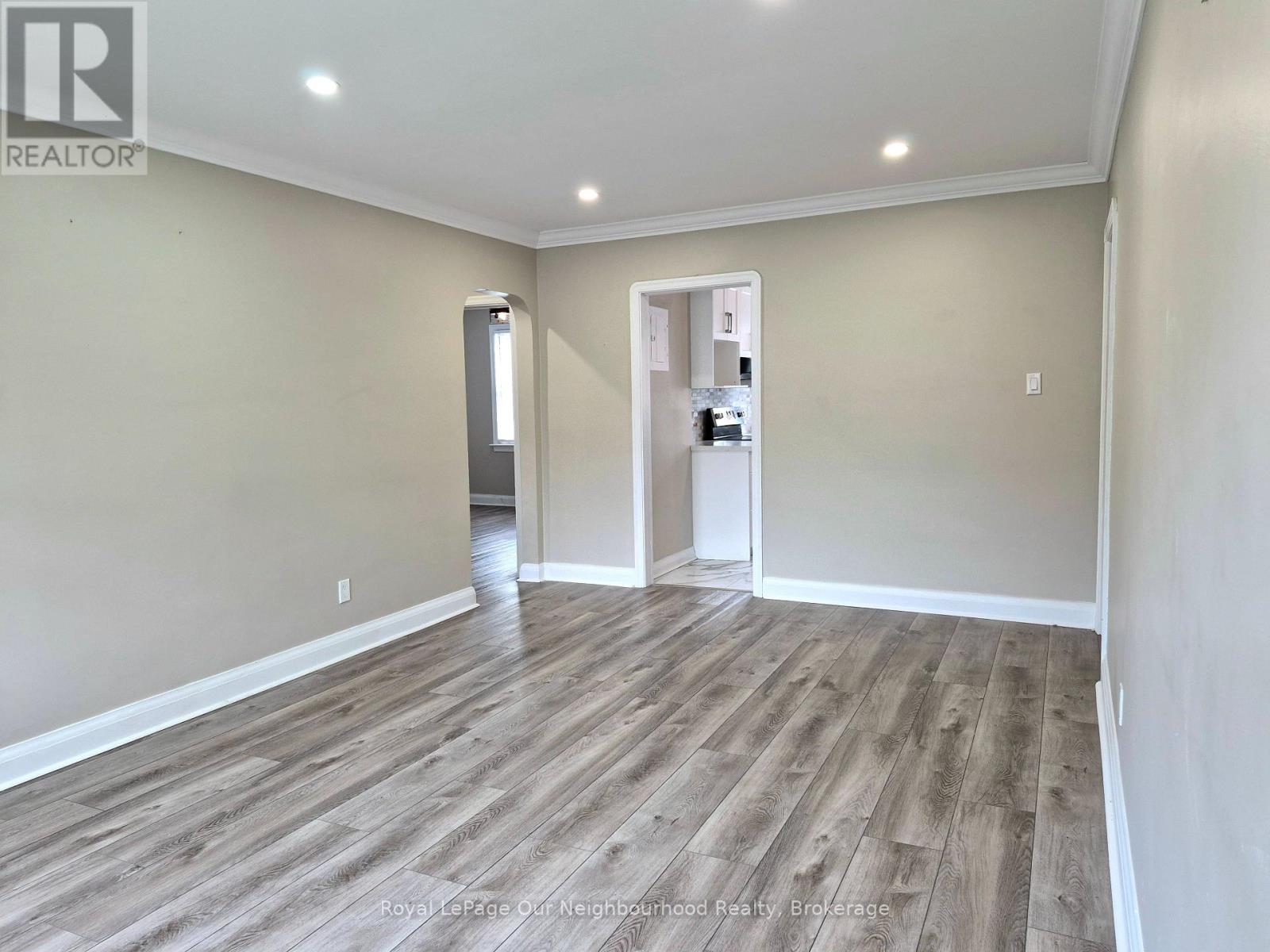 2 - 855 Simcoe Street N, Oshawa (Centennial), Ontario  L1G 4W1 - Photo 7 - E14126632