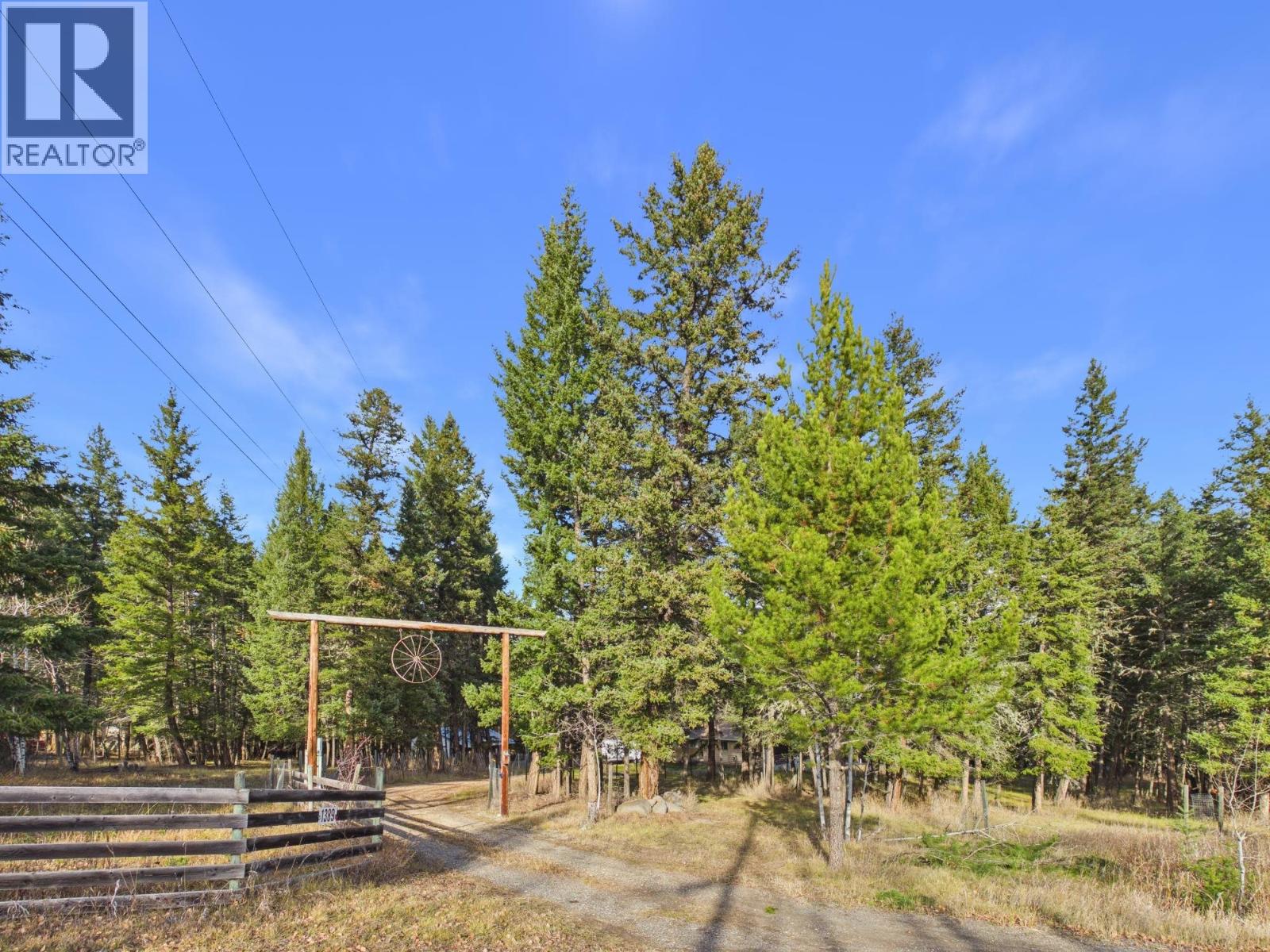 1389 Flett Road, Williams Lake, British Columbia  V2G 4W8 - Photo 3 - R3179483