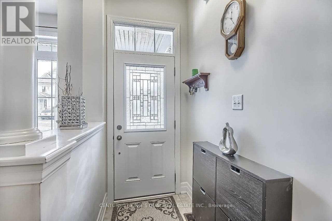 5 Bardawill Avenue, Georgina, Ontario  L4P 0E7 - Photo 3 - N14123512