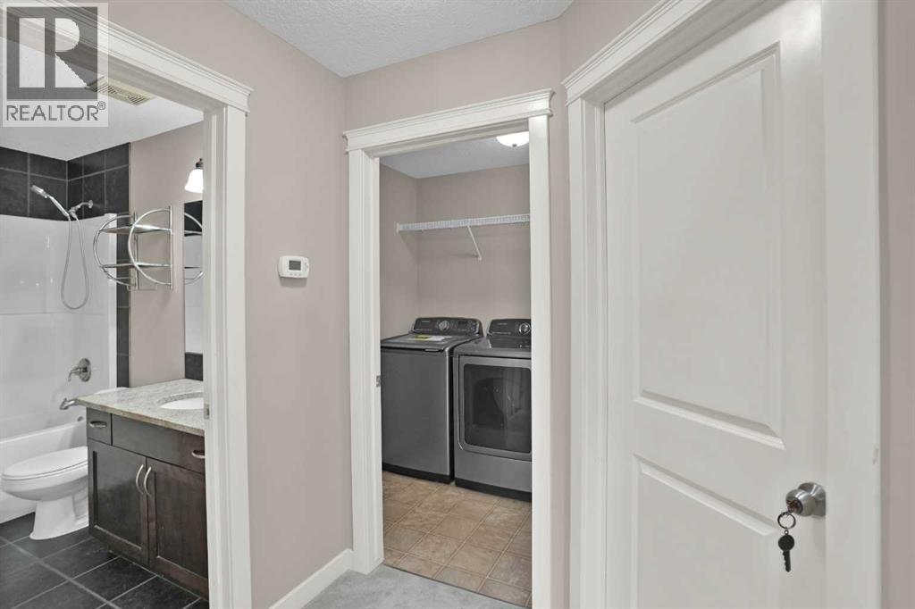 247 Pantego Way Nw, Calgary, Alberta  T3K 0C2 - Photo 21 - A2354034