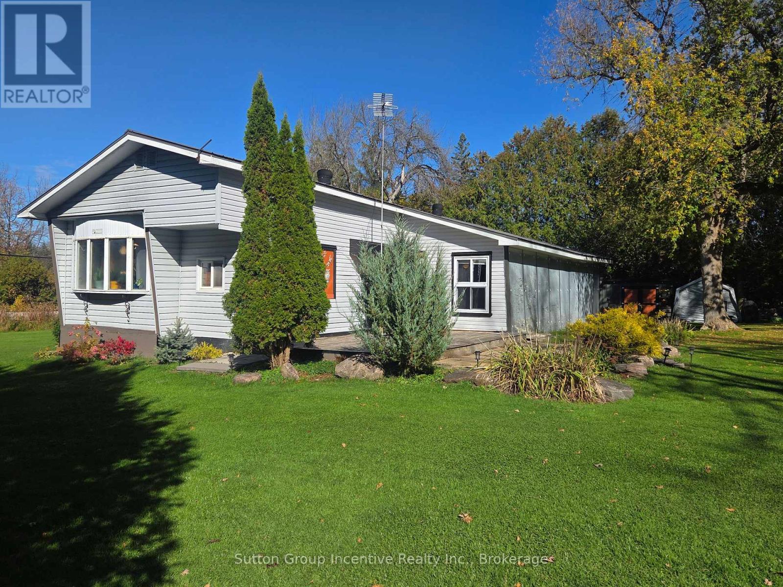 1211 Upper Big Chute Road, Severn (Coldwater), Ontario  L0K 1E0 - Photo 2 - S14126770