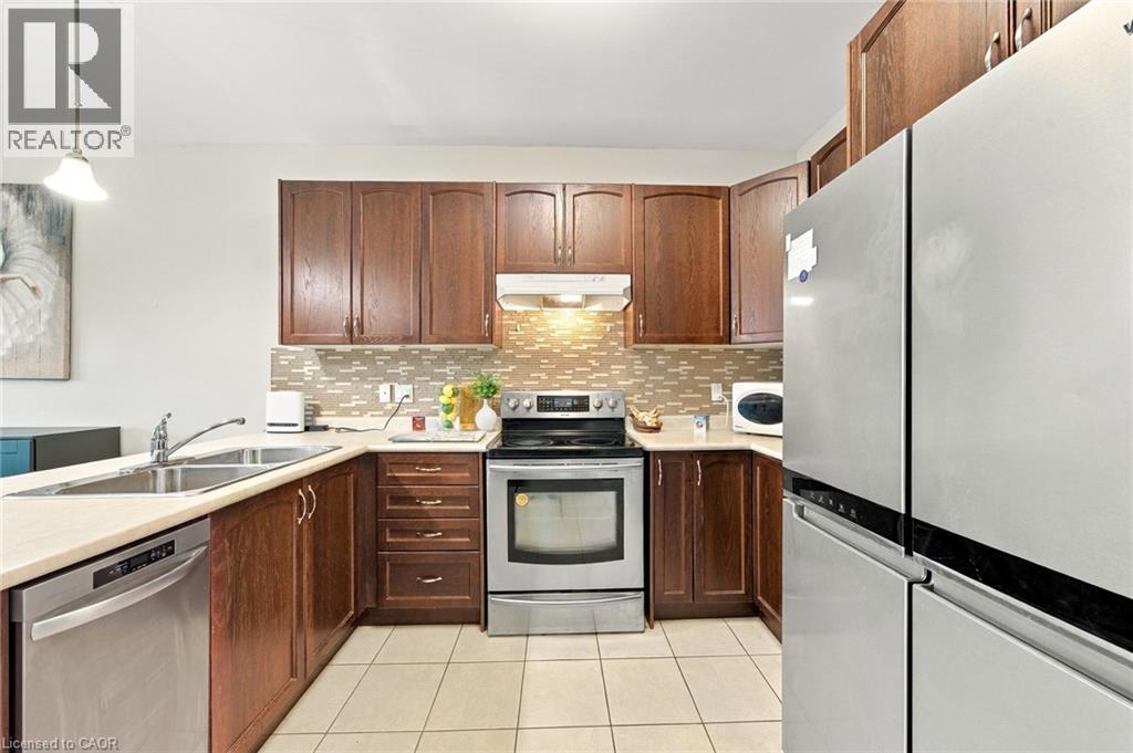 27 Hazelton Avenue, Hamilton, Ontario  L9B 0E7 - Photo 10 - 40874638