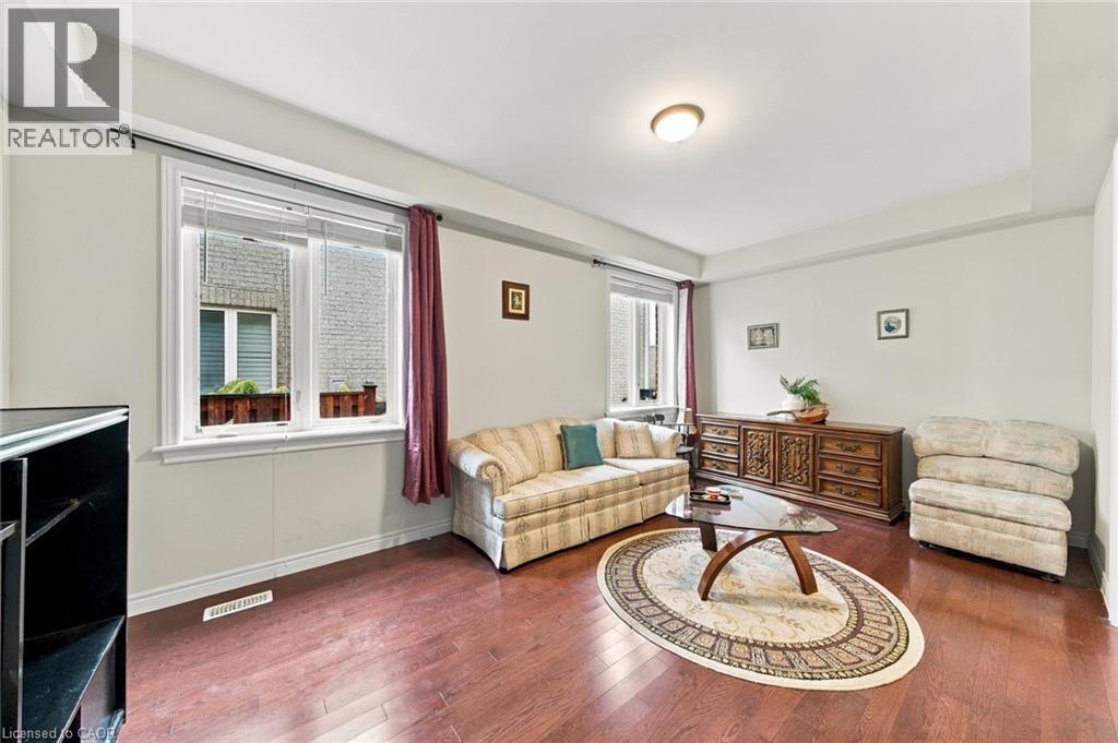 27 Hazelton Avenue, Hamilton, Ontario  L9B 0E7 - Photo 6 - 40874638